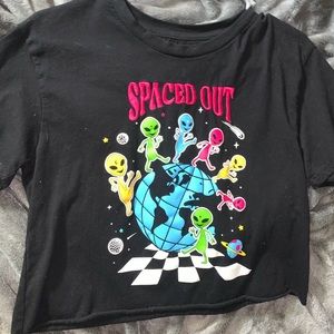 Black Alien Print Loose Teens Small Cropped T-Shirt.